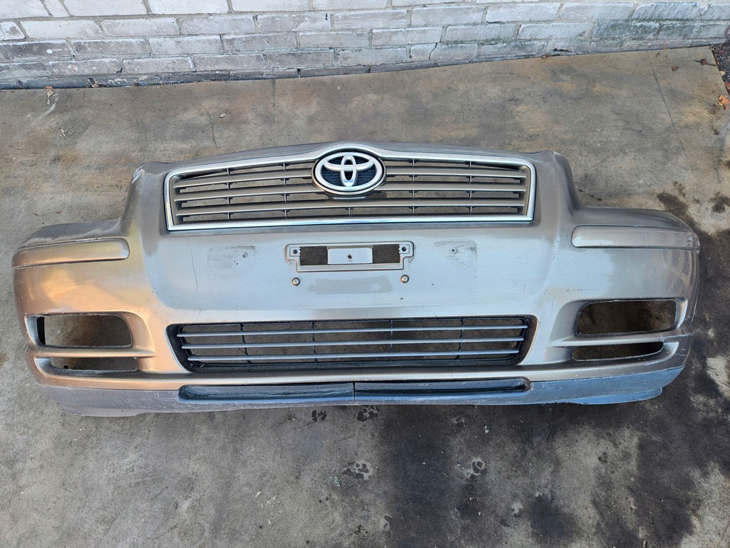 фото №1, Toyota avensis t25 03-06 бампер перед 4q9