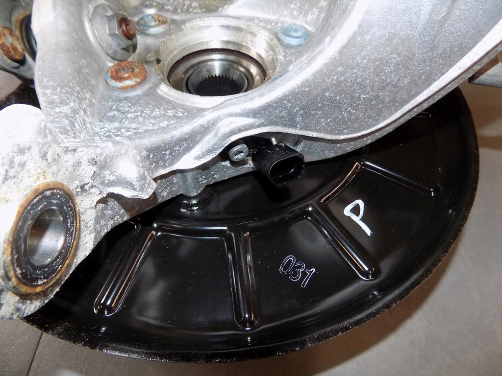 фото №5, Vw passat cc 2.0 tfsi поворотный кулак правая перед