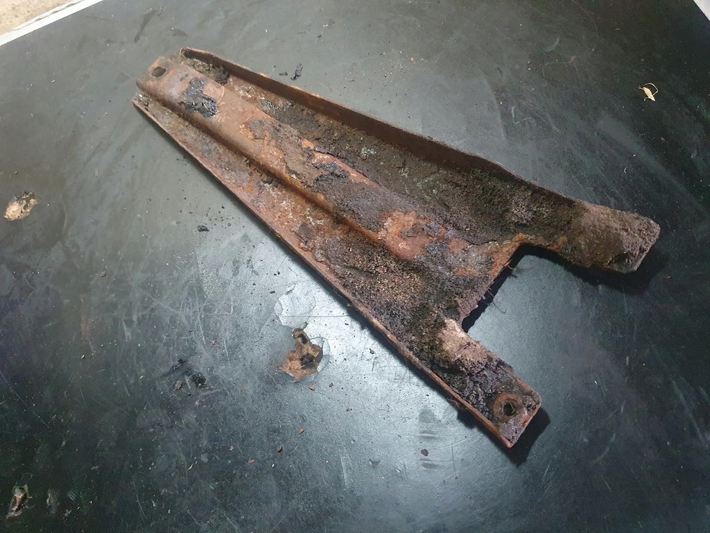 фото №8, Автомобиль fiat 126 maluch fsm опора коробки передач оригинал