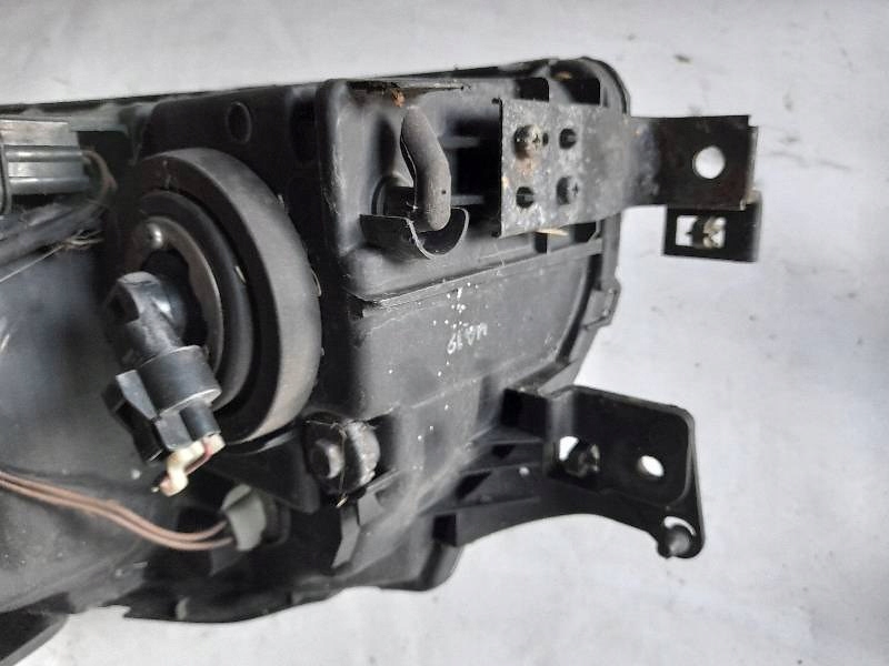 фото №4, Лампа права передня mitsubishi space runner