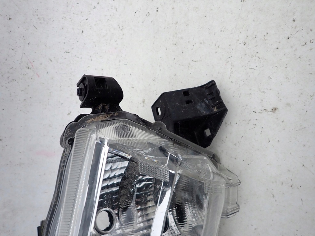 фото №5, Toyota hilux viii 15- лампа права перед