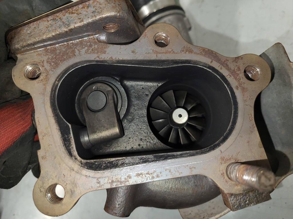 фото №12, Mazda 3 bl 11r mps mzr 2.3 disi turbo турбонагнетатель турбина l3