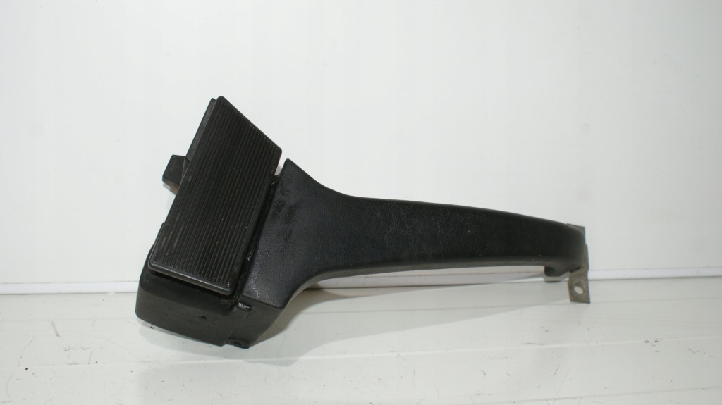 фото №1, Porsche 911 964 ручка внутренняя кронштейн правый