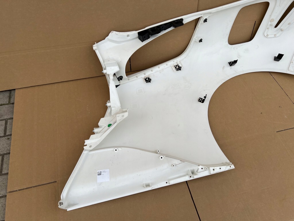 Maserati mc20 cielo крыло  правый  задняя новый оригинал в Украине