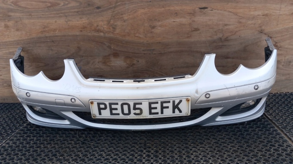 Купити Mercedes w203 купе рестайлінг  бампер перед c775 протитуманна фара pdc