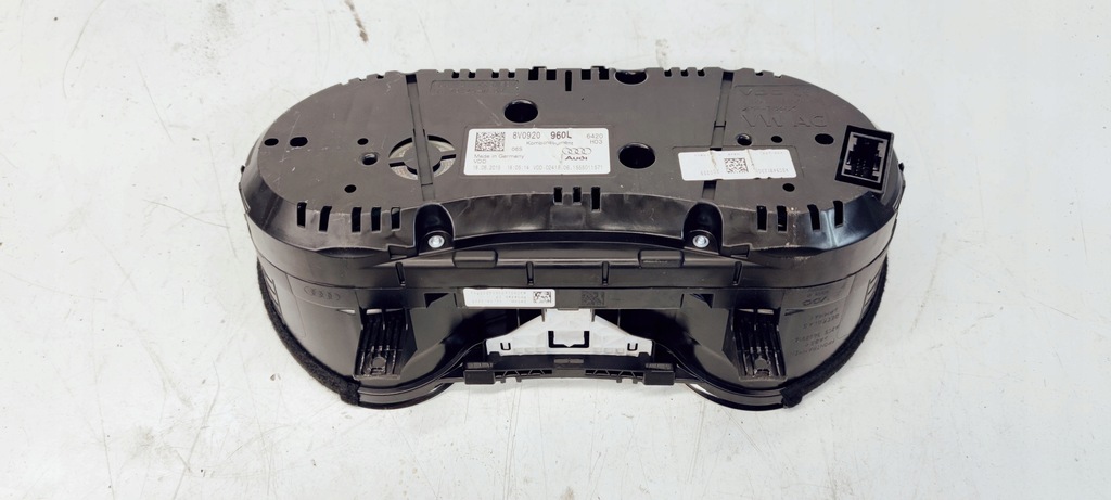 фото №6, Счетчик приборы audi a3 8v 2.0 tdi 8v0920960l