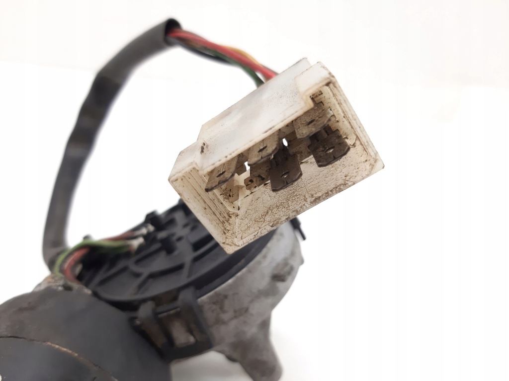 2004 volkswagen 2 lt моторчик дворник 0390241345 Недорого