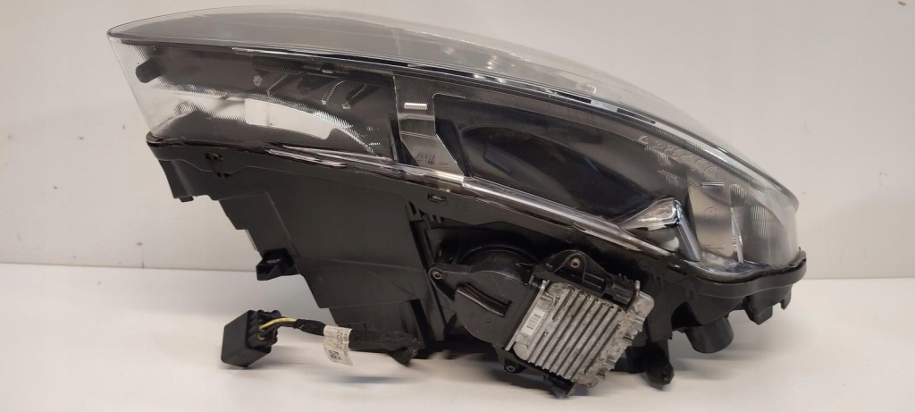 Volvo v60 лампа левый перед anglik 31420110 rhd в Украине