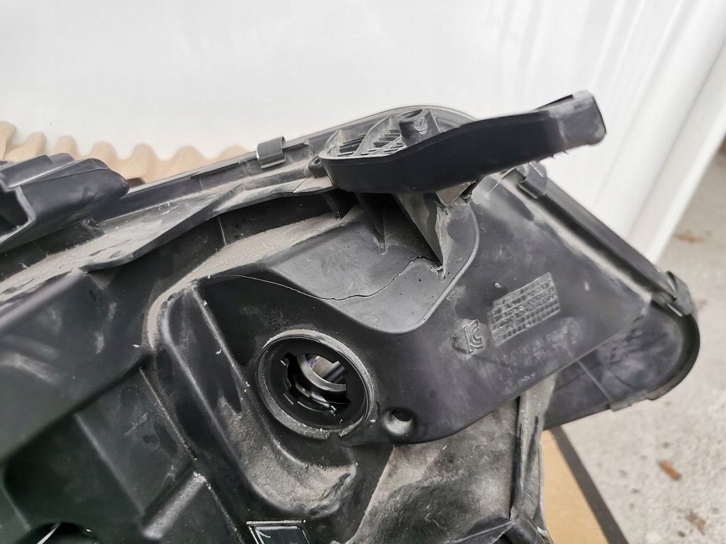 фото №10, Лампа левая ксенон usa 84364823 chevrolet camaro 6