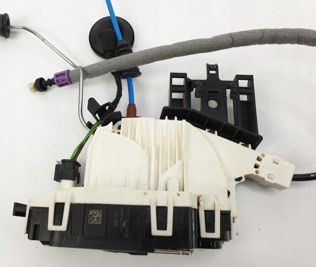 фото №4, Замок дверь правый перед mercedes w176 europa