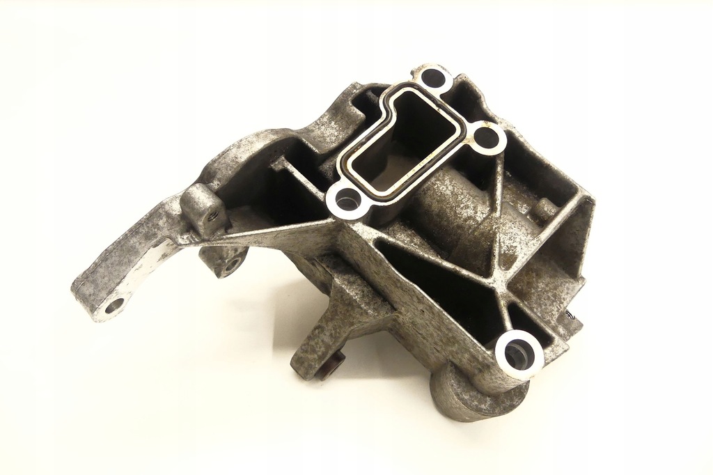 фото №4, Vw phaeton 3.0 tdi cex кронштейн генератора