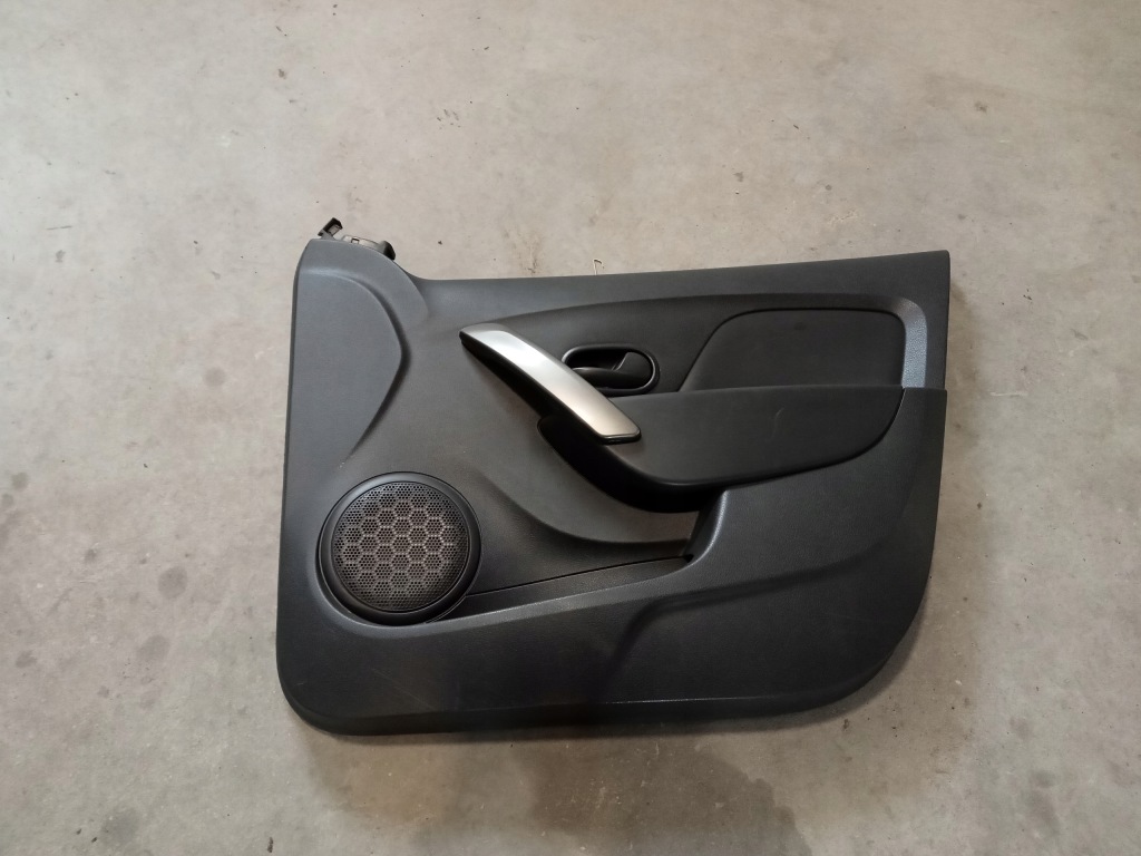 фото №1, Dacia sandero ii stepway 11-16r обивка дверь правый перед 809008927r