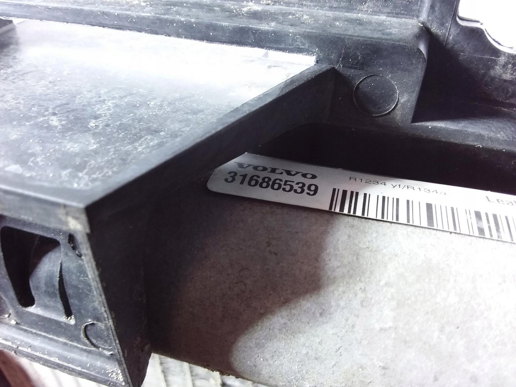 фото №5, Volvo xc60 ii радіатор кондиціонера 31686415