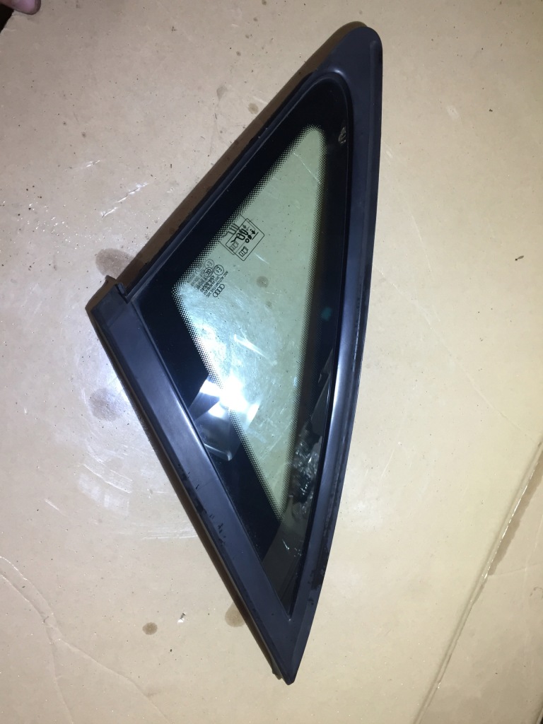 фото №1, Audi a4 b8 sedan стекло правый задняя кузовная