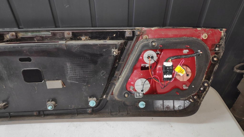 фото №6, Накладка кришки + лампи kia magentis i 00-05 комплект