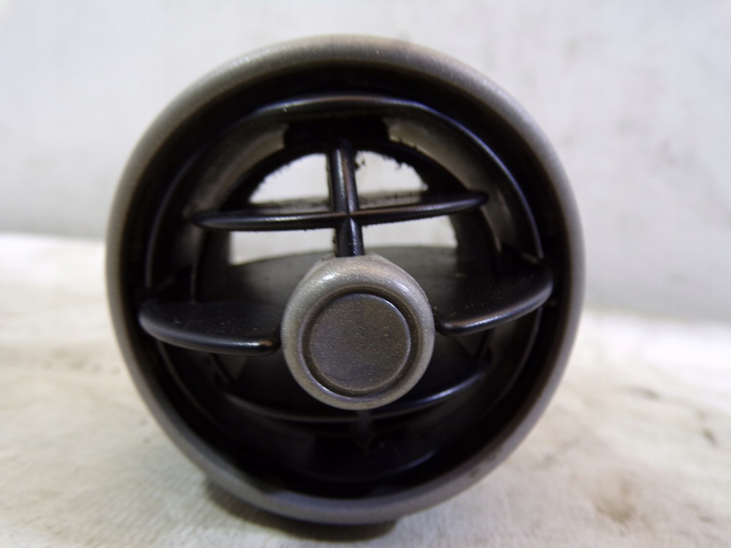 фото №1, Решётка обдув боковая smart forfour 3