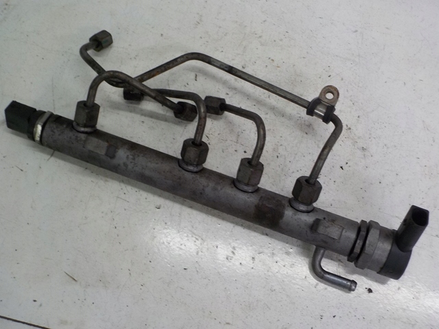 фото №1, Colt vi z30 1.5 did молдинг топливная