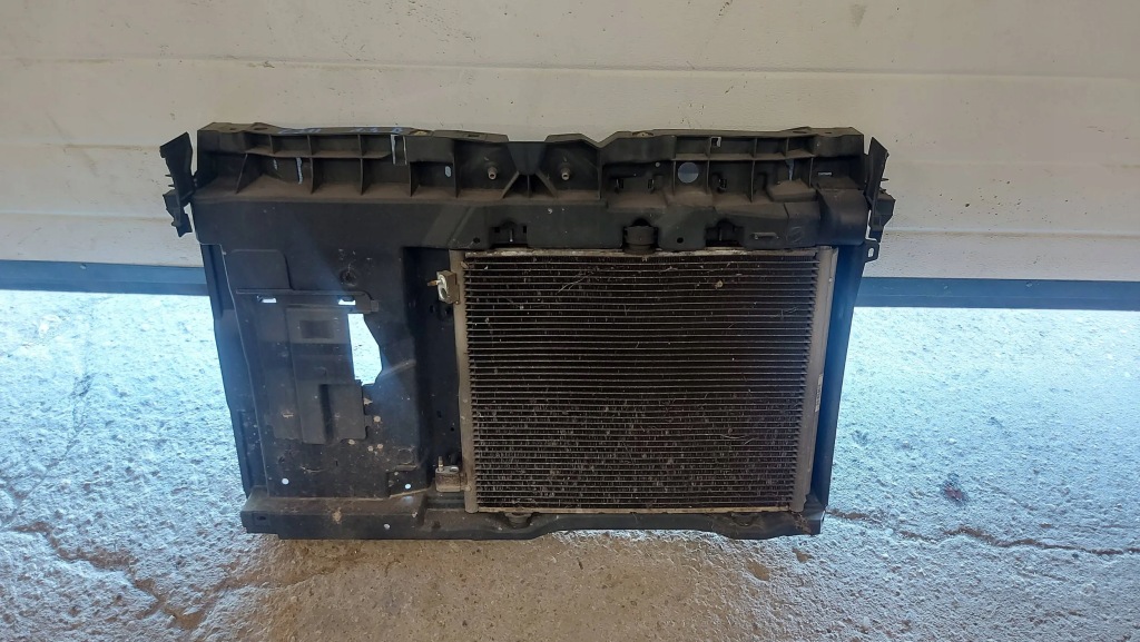 фото №1, Citroen c3 ii 1.4 8v pas передний радиатор комплект