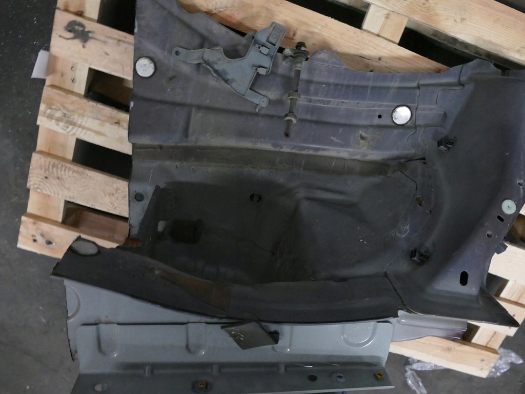 фото №8, Volvo xc60 i lift четверть лонжерон левый перед короткий za чашка 712-16