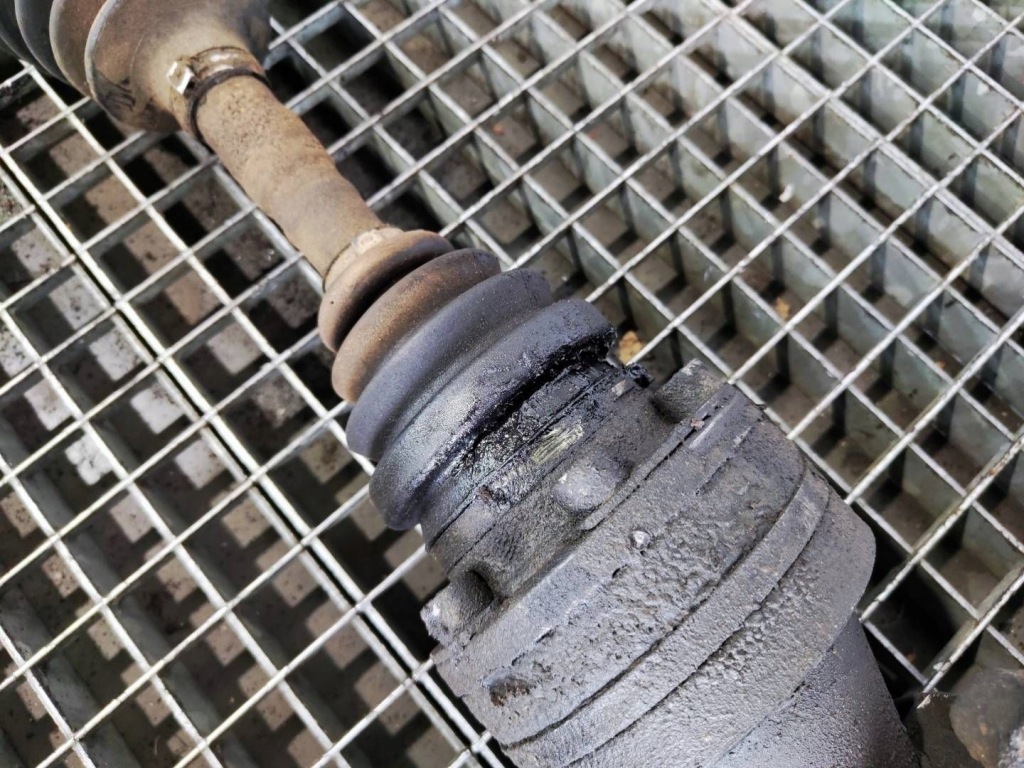 фото №6, Привідний вал правий перед передня права mercedes vito w638 2.2 cdi