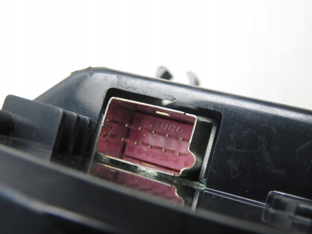 Дисплей bmw 3 e90 9114362 9114360 в Украине