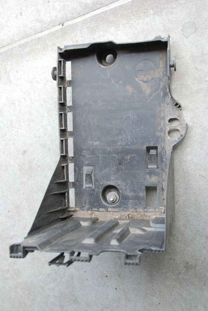 фото №1, Peugeot 5008 i 14r основание аккумулятор