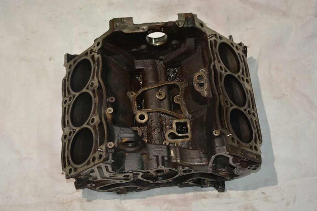 фото №1, Блок двигуна cjm 3,0tdi 059011et touareg audi q7