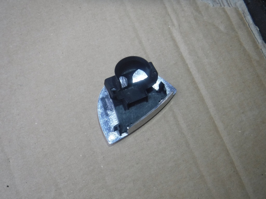 фото №2, Заглушка распылителя левая mini r61 1301329855