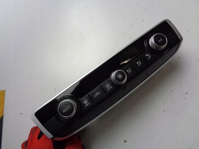 фото №1, A3 q3 83a панель кондиционера 83a820043ab europa