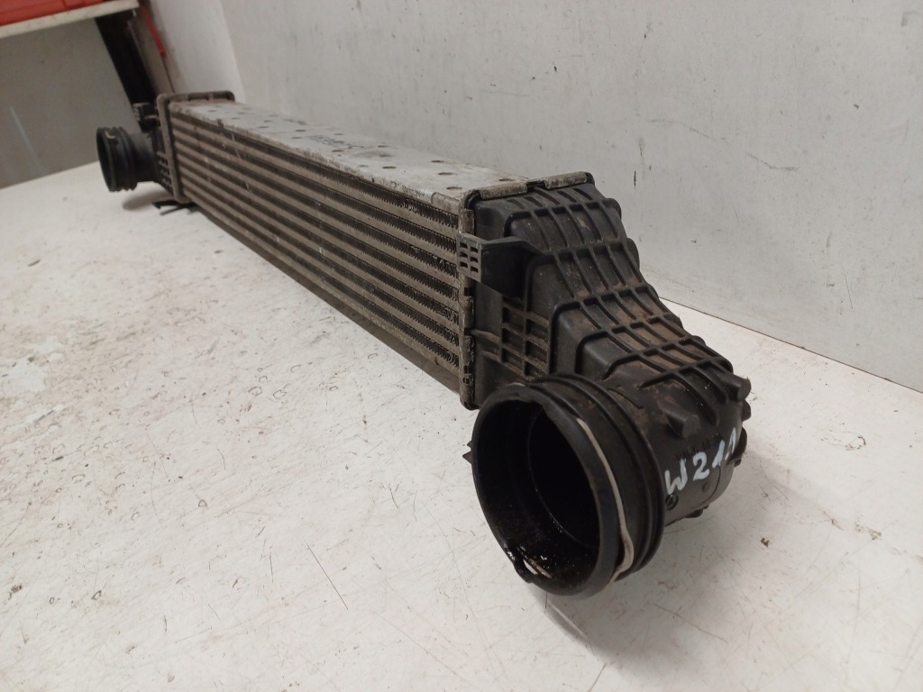 Mercedes w211 3.0 cdi 02- інтеркулер a2115002602 Зі Шроту