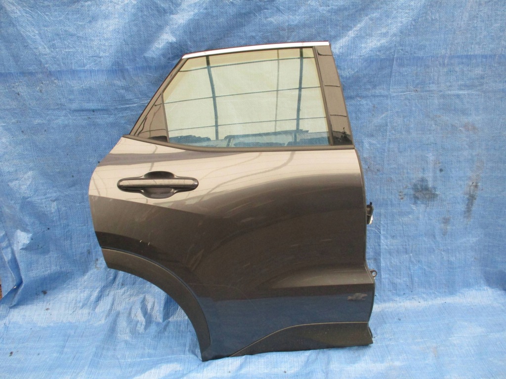 Купить Дверь задняя задняя правое  lexus lbx 24- коплектная  цвет 1l1