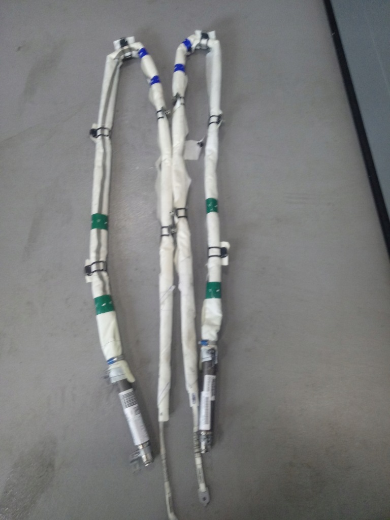 фото №1, Шторка безопасности правая audi q5 8r0880742e