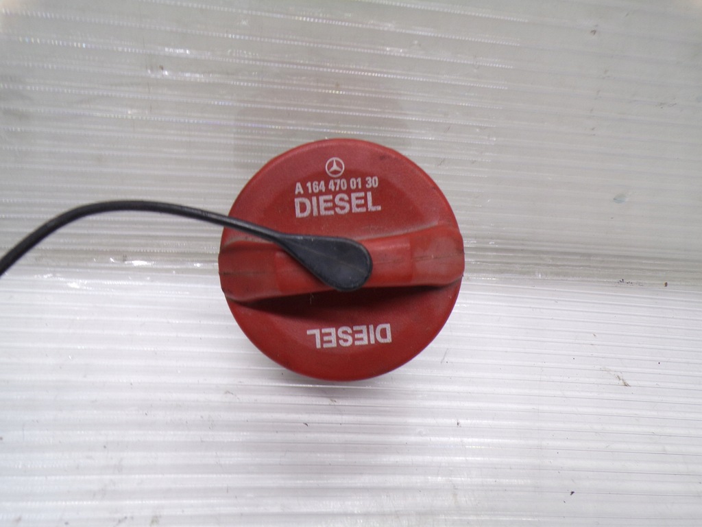 фото №1, Крышка заливной топлива mercedes w164 ml x164 gl w251 r