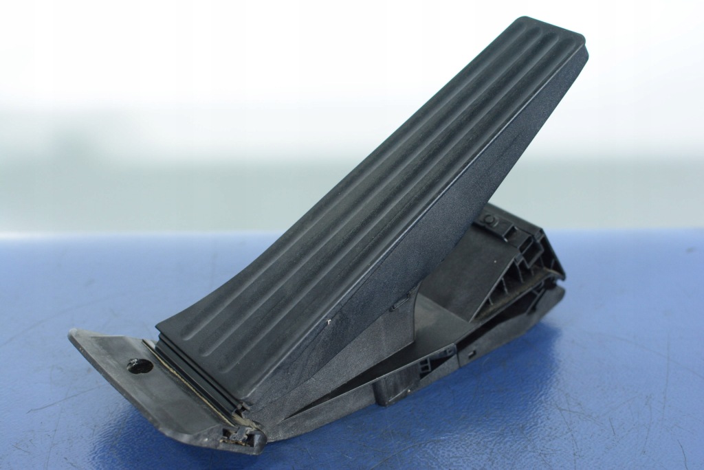 фото №1, Bmw 6 f13 650i потенціометр газу 6852644