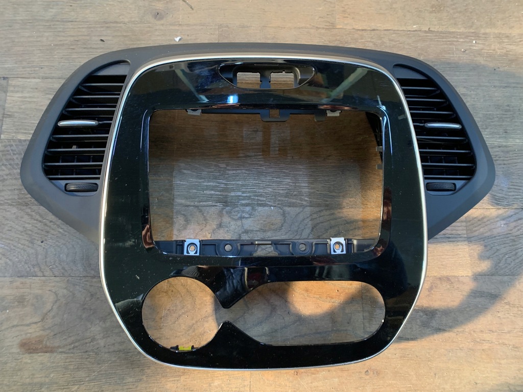 фото №1, Renault captur lift рамка консоли центральной navi