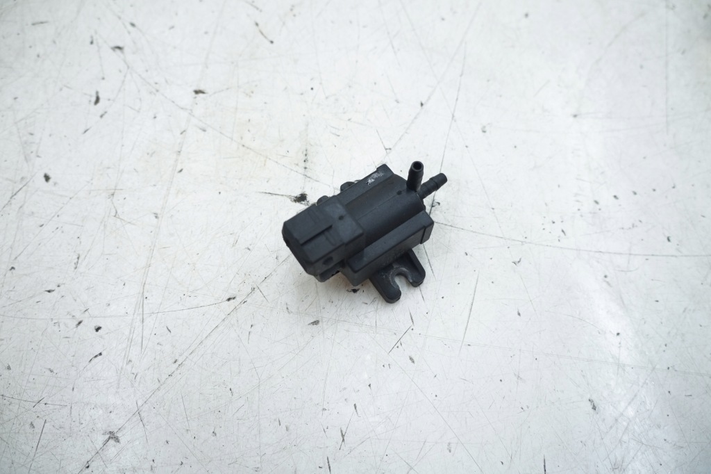 Купити Volvo xc60 v60 клапан вакууму 31219977