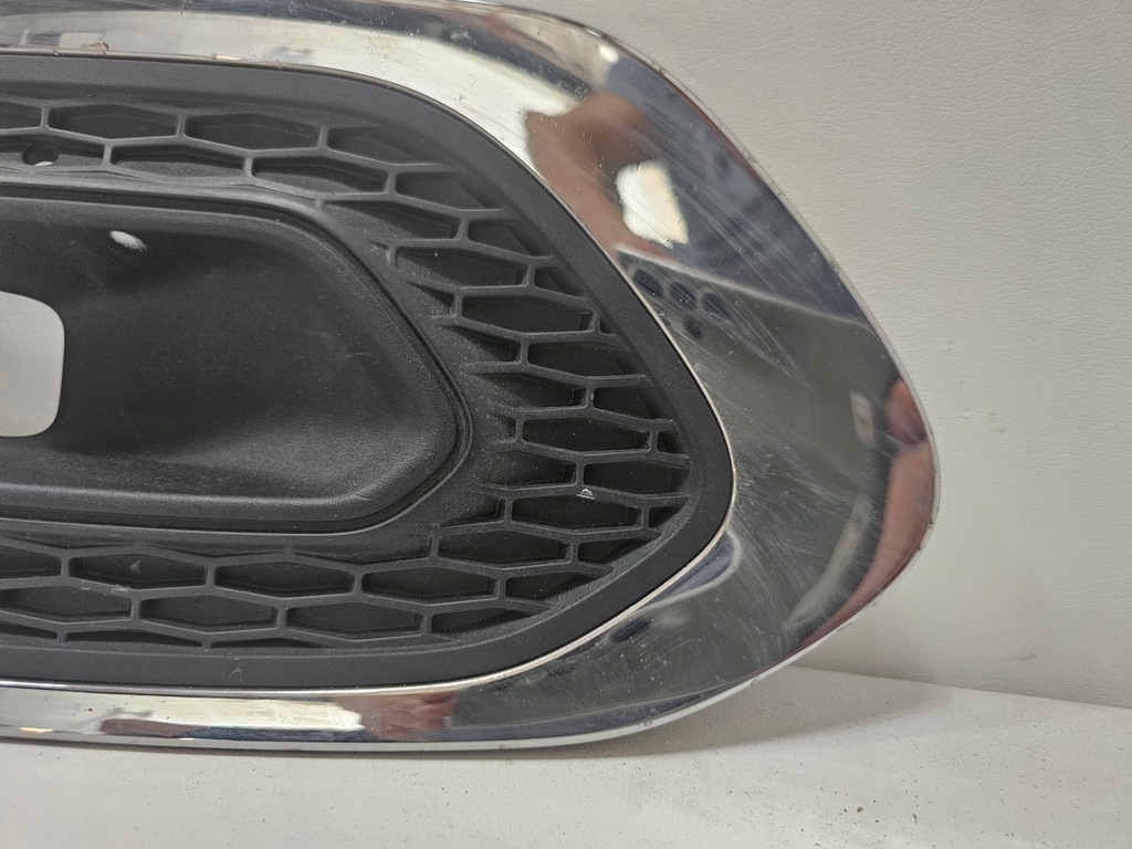 фото №5, Renault оригинальный номер 261a30096r решётка бампера