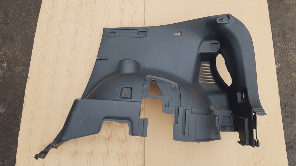 фото №1, Toyota verso 09-14 обшивка правый багажника