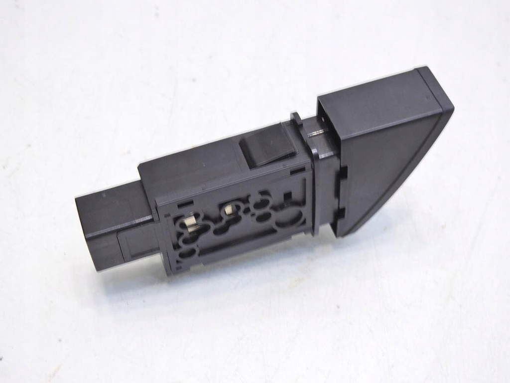 фото №7, Кнопка света аварийных mazda 6 ii gs1d664h0a