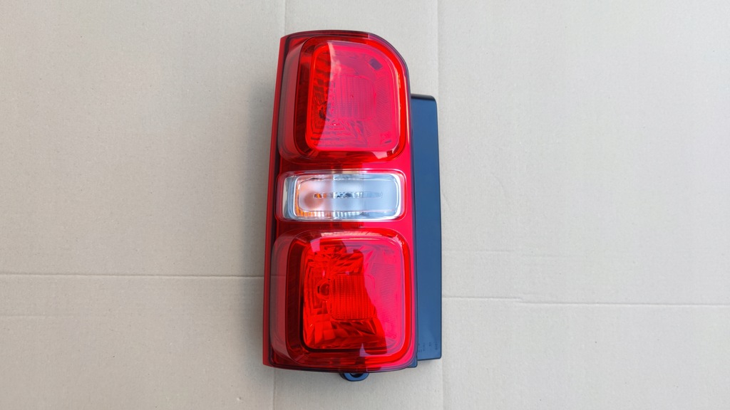 фото №1, Proace jumpy expert 16- лампа задня ліва ideał