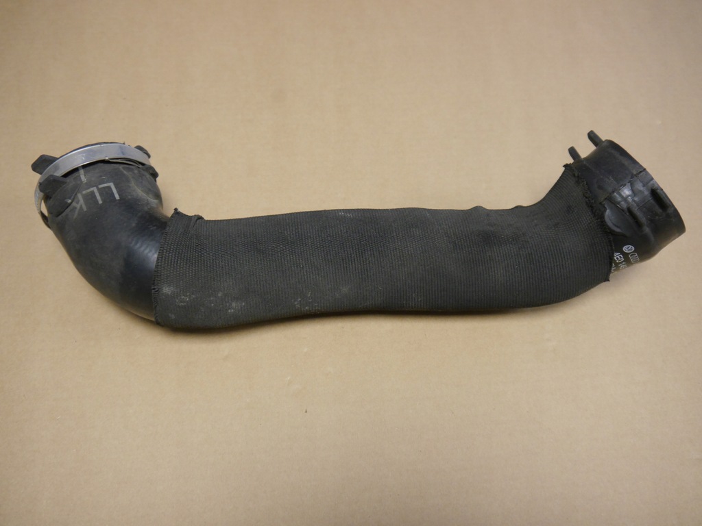 фото №1, Audi a8 d3 шланг интеркулер 4e0145737m