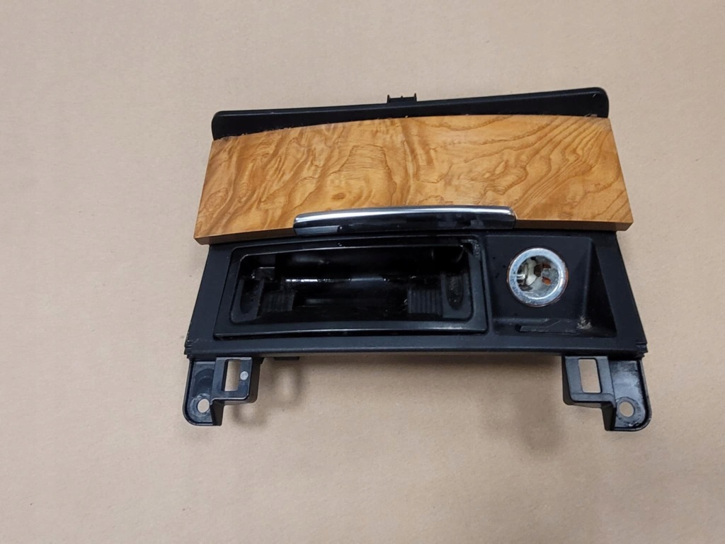 фото №1, Пепельница audi q7 4l 2010 4l0857951