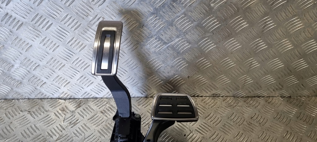 фото №2, Vw golf vii 7 r 20 педаль газа сцепления подножка