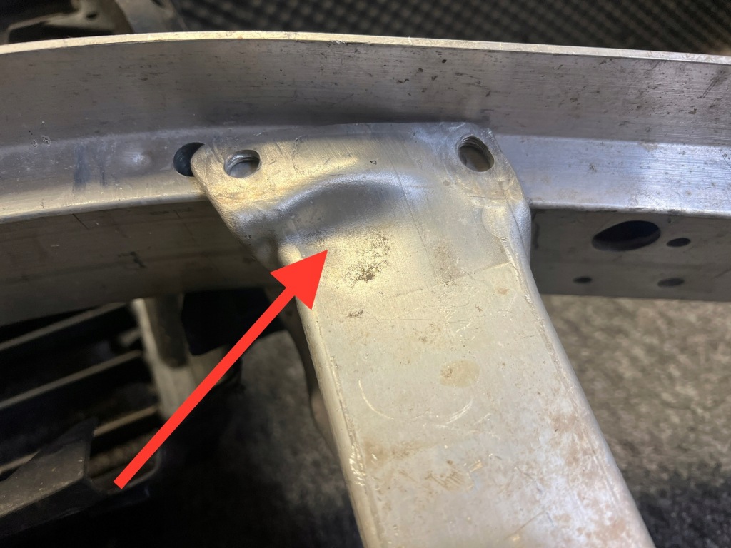 Bmw 2 ремень передний + балка 1 кронштейны  bmw 2 f45 f46 Цена