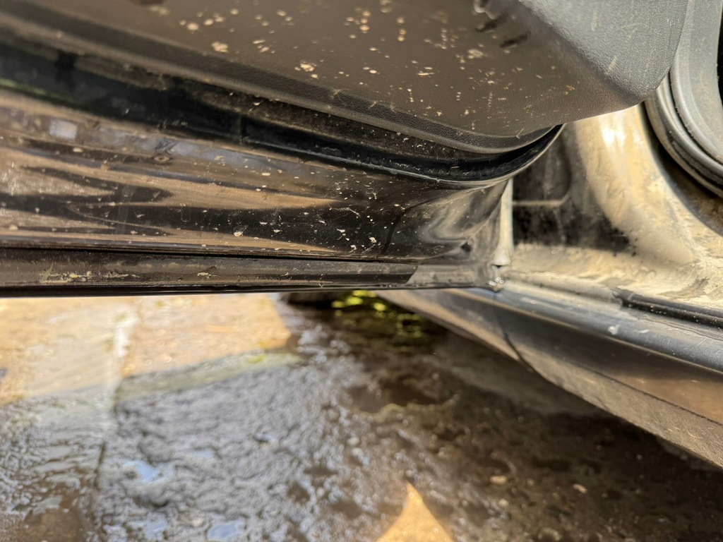 фото №14, Дверь левая задние задняя чёрные citroen c3 picasso 08- лак: exld 150um