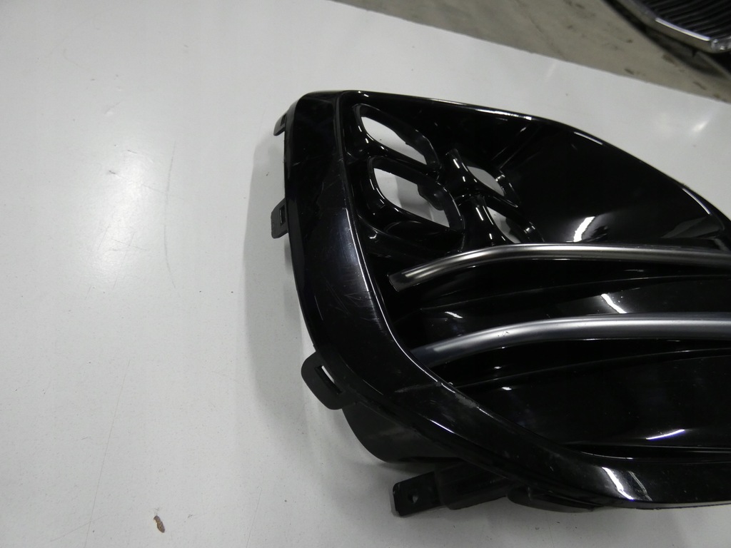 фото №9, Решітка бампера kia sportage iv gt-line права 585.