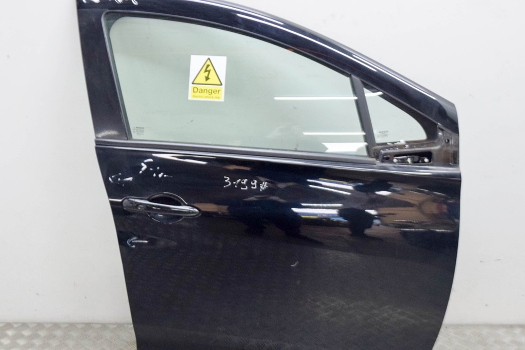 фото №1, Renault zoe дверь передние правое rhd 801004005r 2016