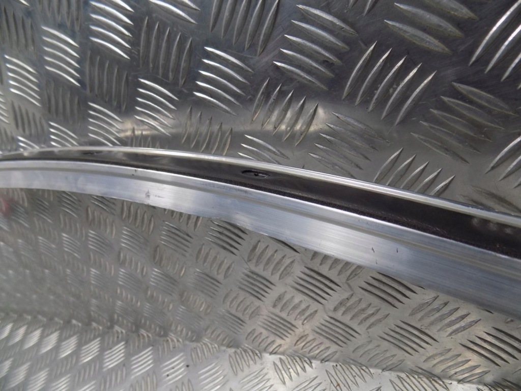 Tesla model s молдинг двері права перед передня Зі Шроту