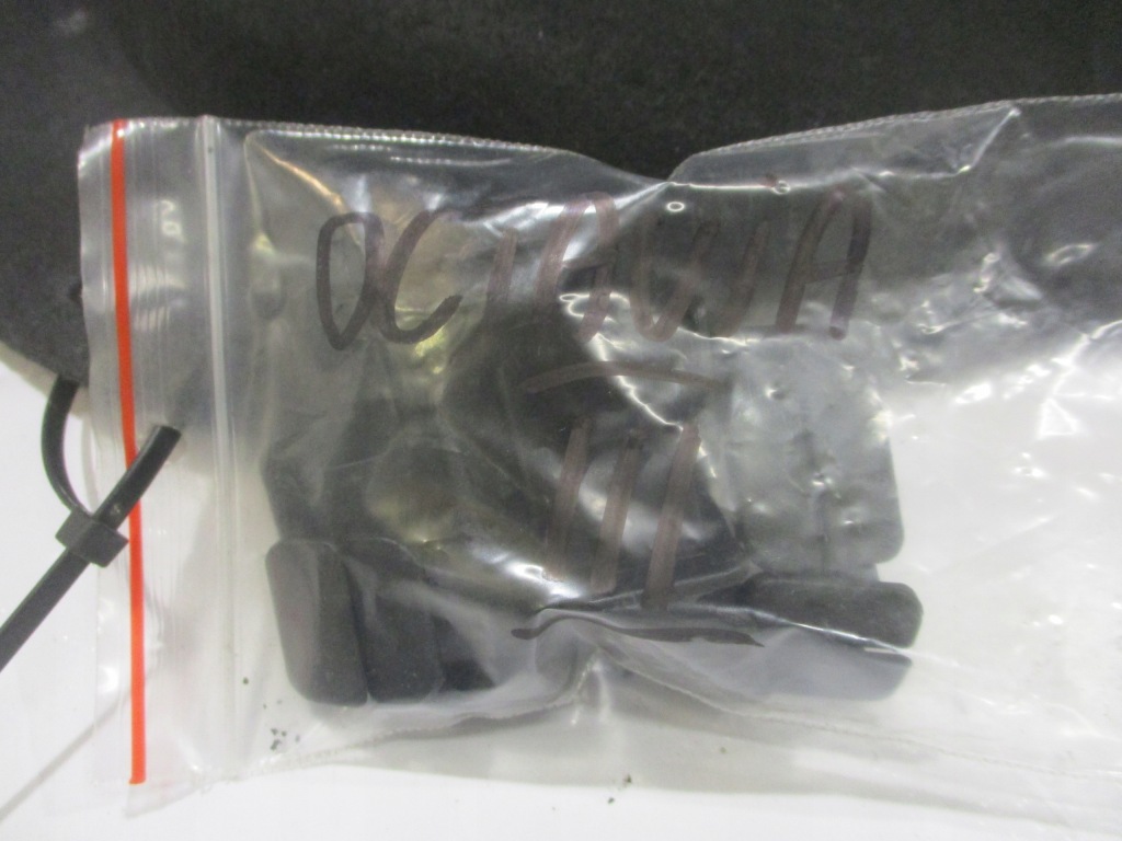 фото №5, Шумоізоляція капот підкрилок кліпси octavia iii przedlift 12-15