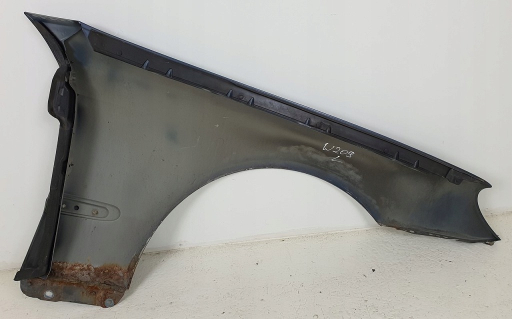 Купить Крыло левый перед 357 mercedes w209